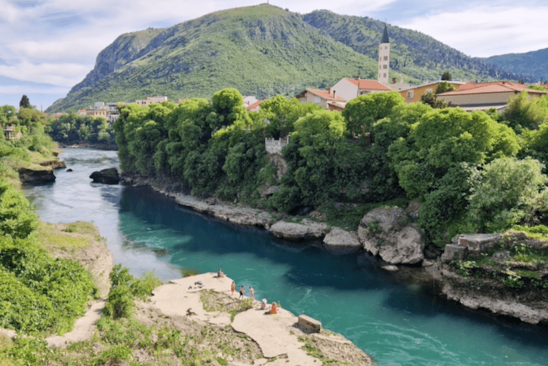 Mostar Strand am Fluss_Beach Neretva