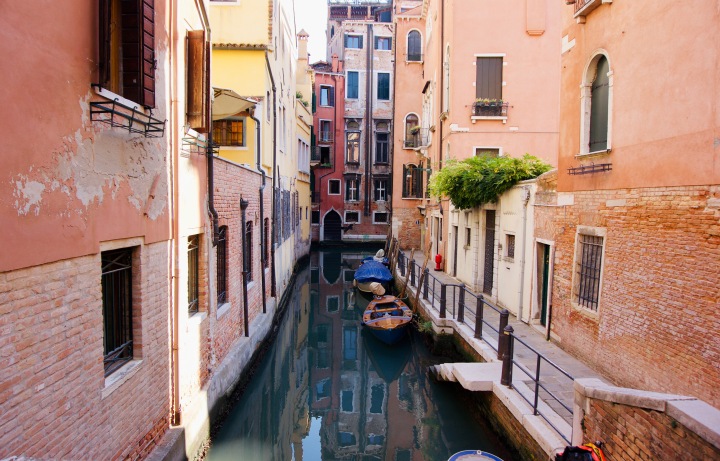 Italien_Venetien_Venedig_Kanal_Boote - 1