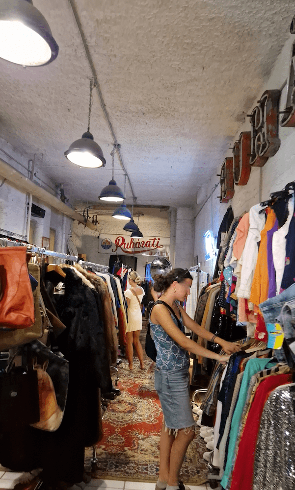 Budapest Judenviertel Second Hand Shop