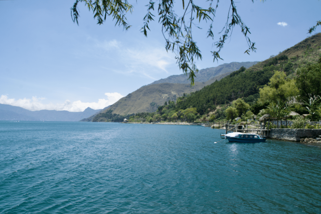 Atitlán See Santa Cruz