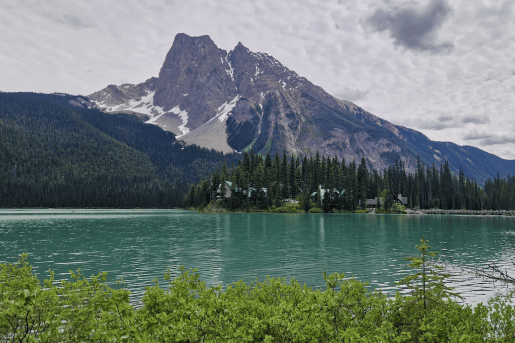 Yoho Nationalpark Sehenswuerdigkeiten Emerald Lake